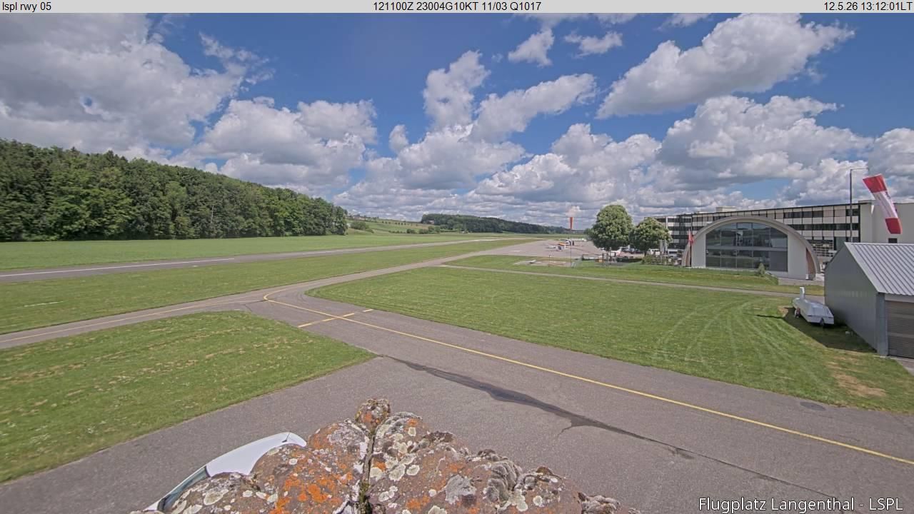 Bleienbach: Airport - Flugplatz Langenthal LSPL