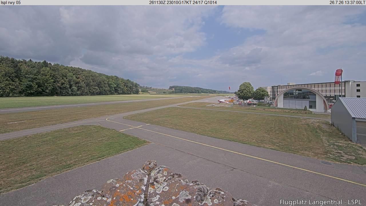 Bleienbach › Nordosten: Airfield Langenthal