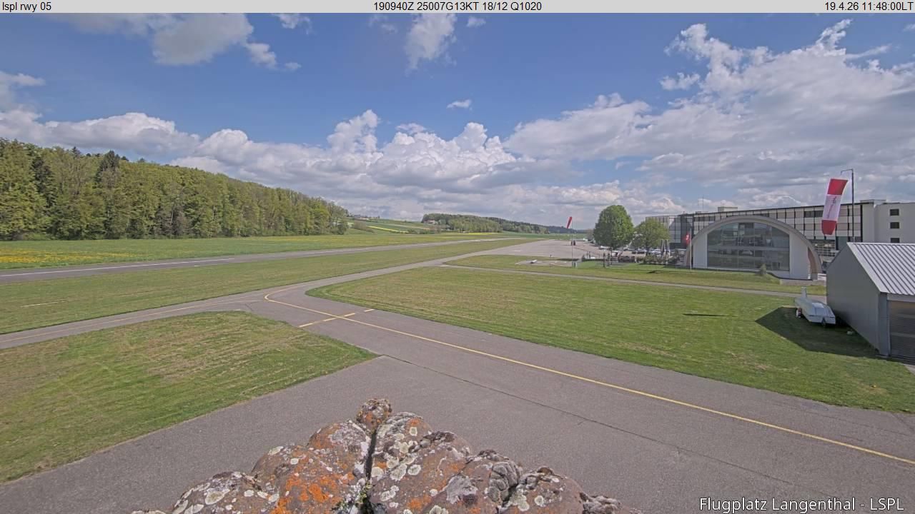 Bleienbach: Airport - Flugplatz Langenthal LSPL