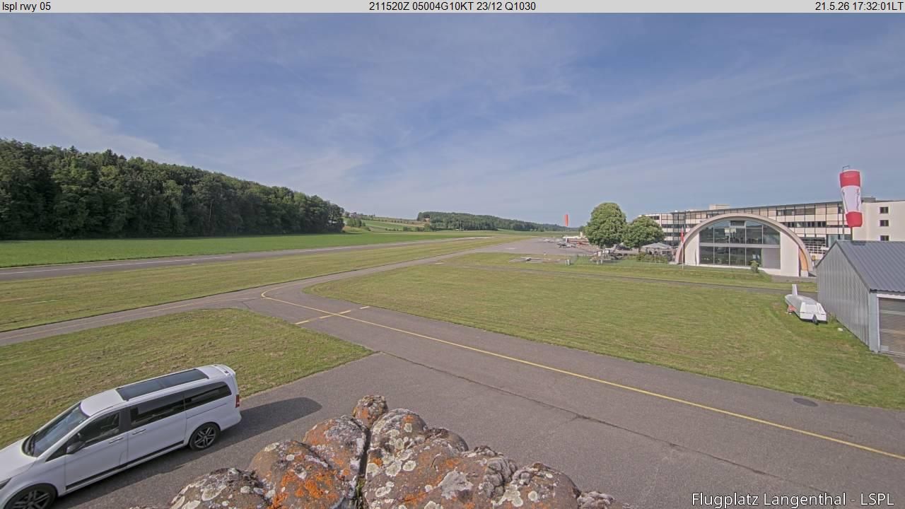 Bleienbach › Nordosten: Airfield Langenthal