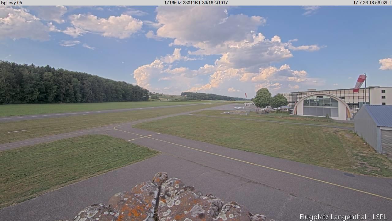Bleienbach › Nordosten: Airfield Langenthal