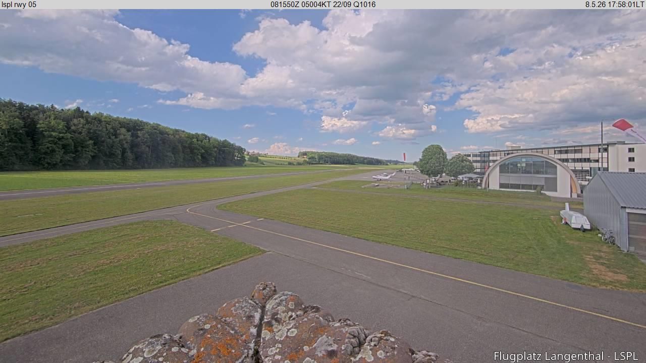 Bleienbach: Airport - Flugplatz Langenthal LSPL