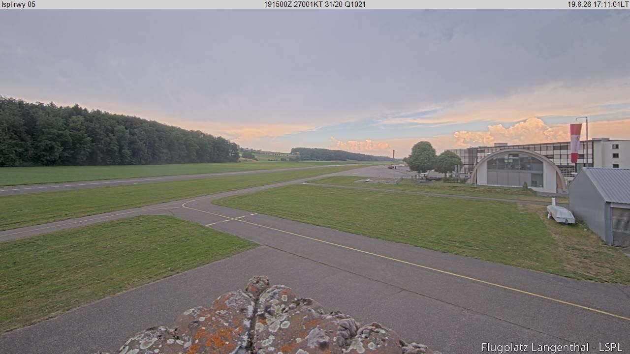 Bleienbach › Nordosten: Airfield Langenthal