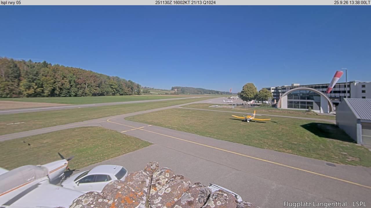 Bleienbach › Nordosten: Airfield Langenthal