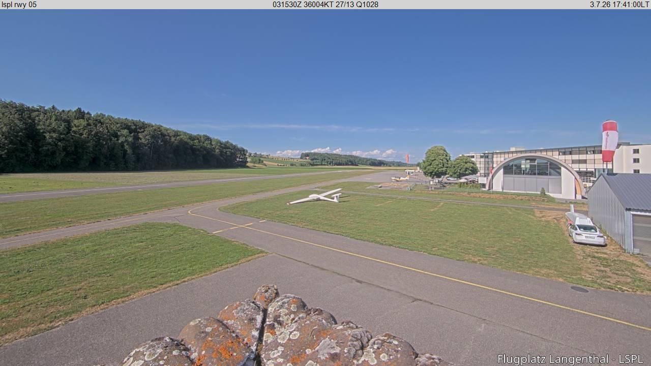 Bleienbach › Nordosten: Airfield Langenthal