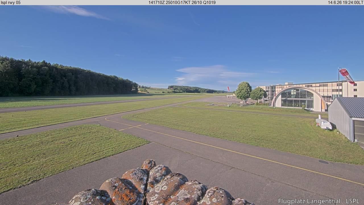 Bleienbach › Nordosten: Airfield Langenthal