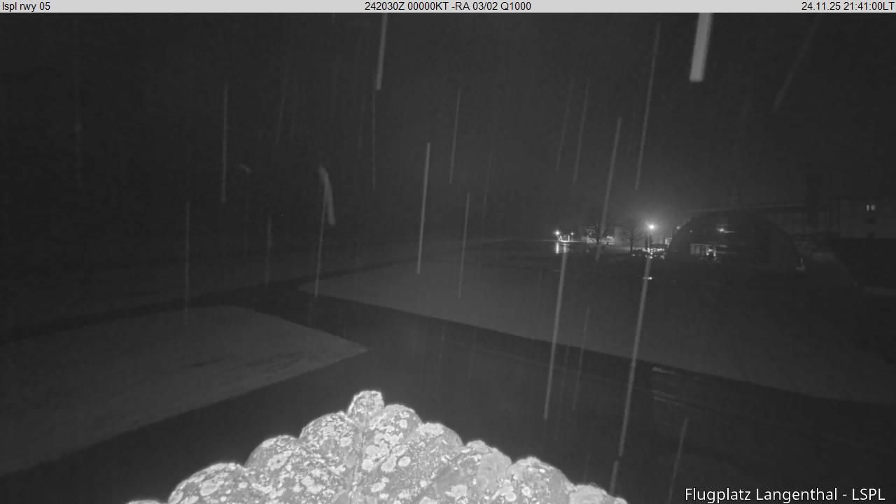 Bleienbach: Airport - Flugplatz Langenthal LSPL