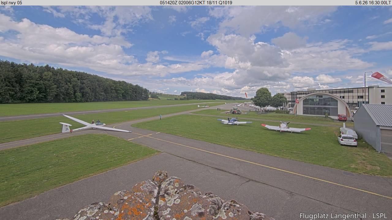Bleienbach › Nordosten: Airfield Langenthal
