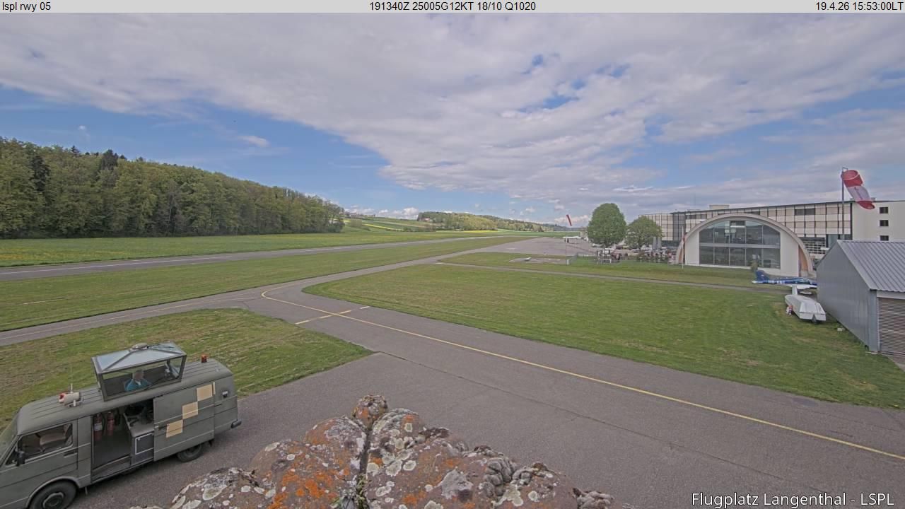Bleienbach: Airport - Flugplatz Langenthal LSPL