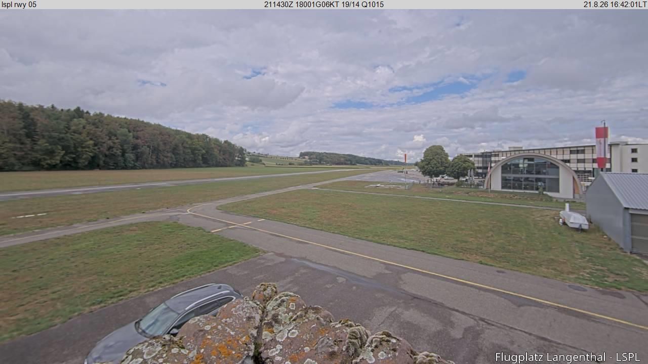 Bleienbach › Nordosten: Airfield Langenthal