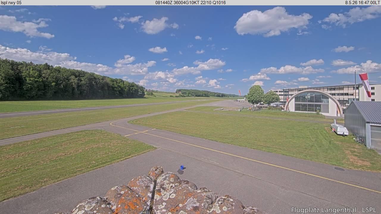Bleienbach: Airport - Flugplatz Langenthal LSPL