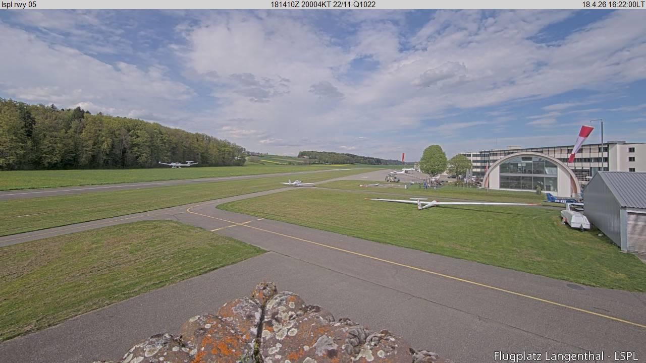 Bleienbach: Airport - Flugplatz Langenthal LSPL