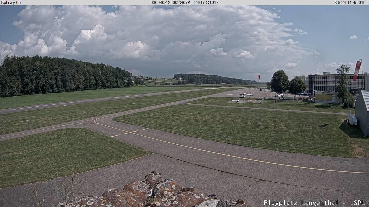 Bleienbach: Airport - Flugplatz Langenthal LSPL