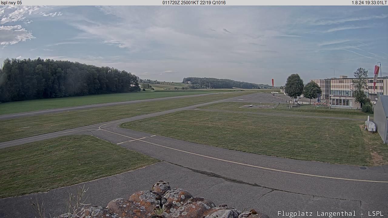 Bleienbach: Airport - Flugplatz Langenthal LSPL