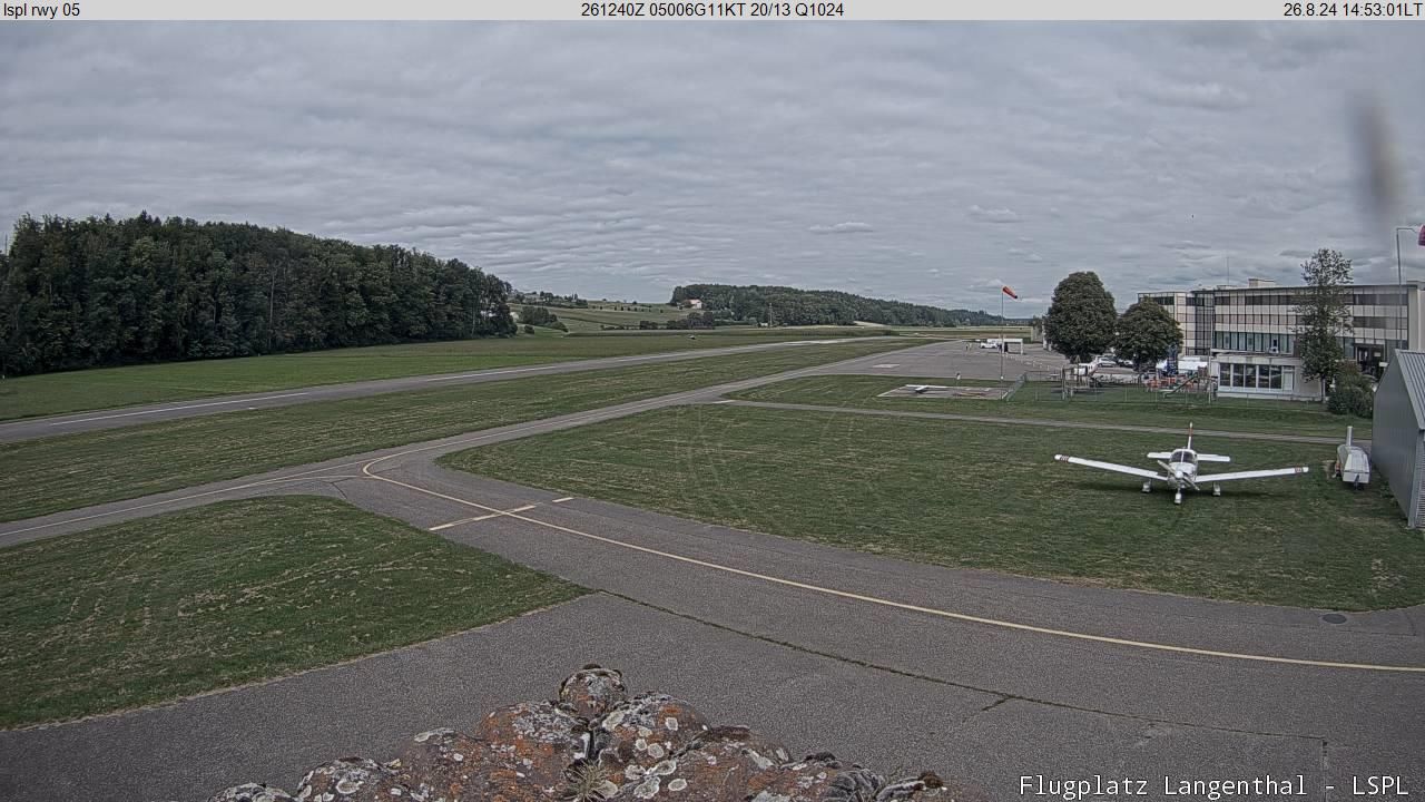 Bleienbach: Airport - Flugplatz Langenthal LSPL