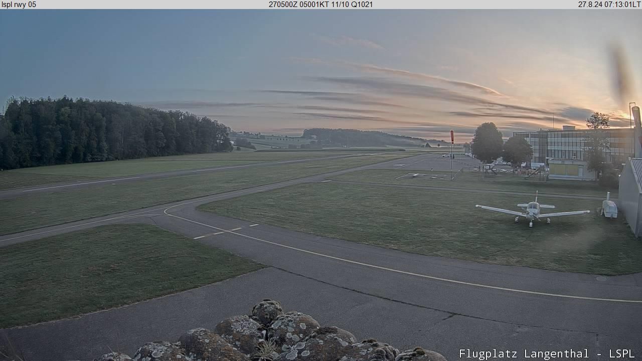 Bleienbach: Airport - Flugplatz Langenthal LSPL