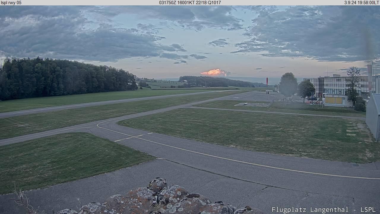 Bleienbach: Airport - Flugplatz Langenthal LSPL