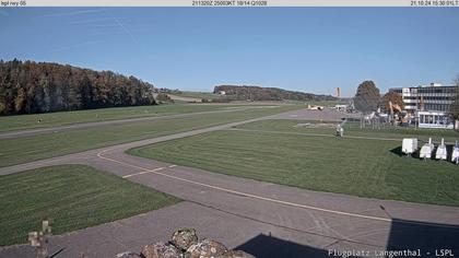 Bleienbach: Airport - Flugplatz Langenthal LSPL