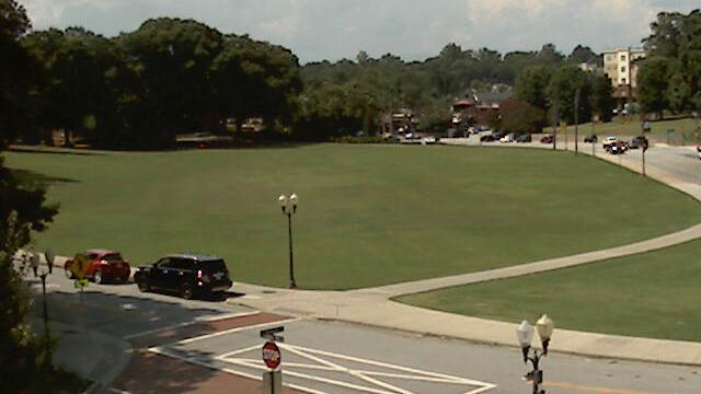 Traffic Cam Clemson: Bowman Field from the President's office