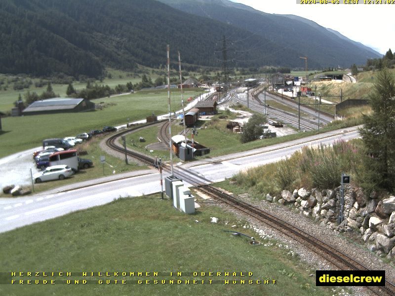 Oberwald: Blick zu den Bahnhöfen der Dampfbahn Furka-Bergstrecke und der Matterhorn-Gotthard-Bahn