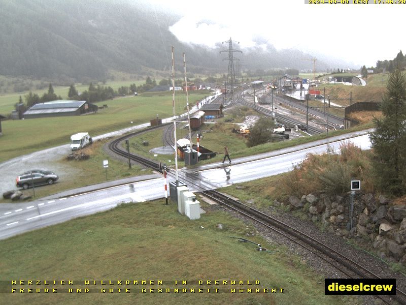 Oberwald: Blick zu den Bahnhöfen der Dampfbahn Furka-Bergstrecke und der Matterhorn-Gotthard-Bahn