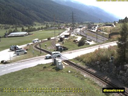 Oberwald: Blick zu den Bahnhöfen der Dampfbahn Furka-Bergstrecke und der Matterhorn-Gotthard-Bahn