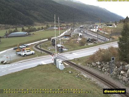 Oberwald: Blick zu den Bahnhöfen der Dampfbahn Furka-Bergstrecke und der Matterhorn-Gotthard-Bahn