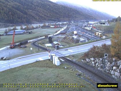 Oberwald: Blick zu den Bahnhöfen der Dampfbahn Furka-Bergstrecke und der Matterhorn-Gotthard-Bahn