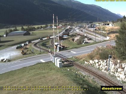 Oberwald: Blick zu den Bahnhöfen der Dampfbahn Furka-Bergstrecke und der Matterhorn-Gotthard-Bahn