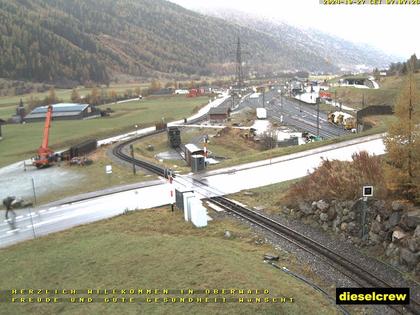 Oberwald: Blick zu den Bahnhöfen der Dampfbahn Furka-Bergstrecke und der Matterhorn-Gotthard-Bahn