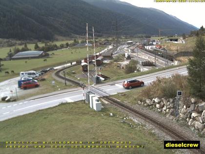 Oberwald: Blick zu den Bahnhöfen der Dampfbahn Furka-Bergstrecke und der Matterhorn-Gotthard-Bahn