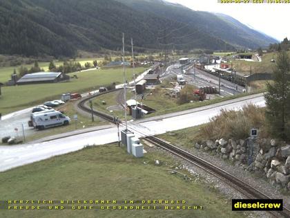 Oberwald: Blick zu den Bahnhöfen der Dampfbahn Furka-Bergstrecke und der Matterhorn-Gotthard-Bahn