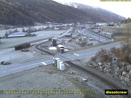 Oberwald: Blick zu den Bahnhöfen der Dampfbahn Furka-Bergstrecke und der Matterhorn-Gotthard-Bahn