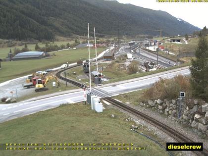 Oberwald: Blick zu den Bahnhöfen der Dampfbahn Furka-Bergstrecke und der Matterhorn-Gotthard-Bahn