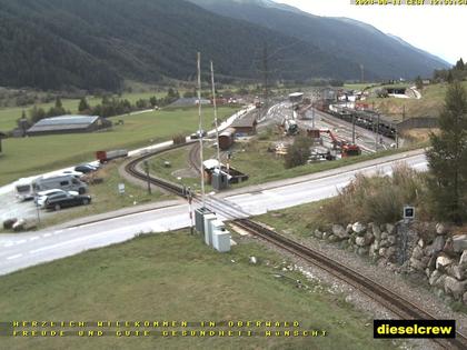 Oberwald: Blick zu den Bahnhöfen der Dampfbahn Furka-Bergstrecke und der Matterhorn-Gotthard-Bahn