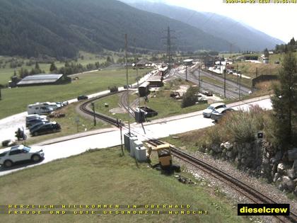 Oberwald: Blick zu den Bahnhöfen der Dampfbahn Furka-Bergstrecke und der Matterhorn-Gotthard-Bahn