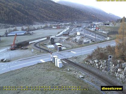 Oberwald: Blick zu den Bahnhöfen der Dampfbahn Furka-Bergstrecke und der Matterhorn-Gotthard-Bahn