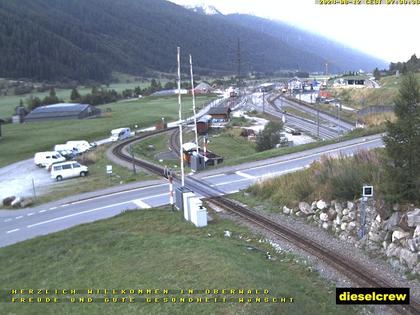 Oberwald: Blick zu den Bahnhöfen der Dampfbahn Furka-Bergstrecke und der Matterhorn-Gotthard-Bahn