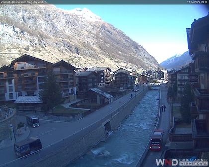 Zermatt: Brücke zum Steg