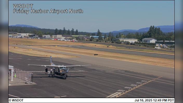 Friday Harbor Airport: North Weather View Webcam