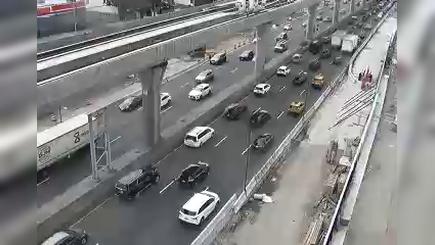 Traffic Cam New York › North: I-678 at Rockaway Bvd