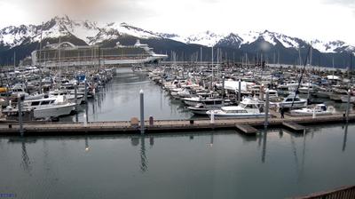 Seward Boat Harbor: Serene Waters