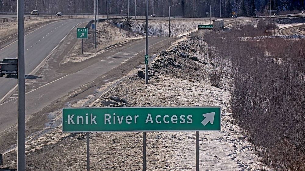 Traffic Cam Kenai Peninsula › North: Seward Highway @ Turnagain Pass MP .