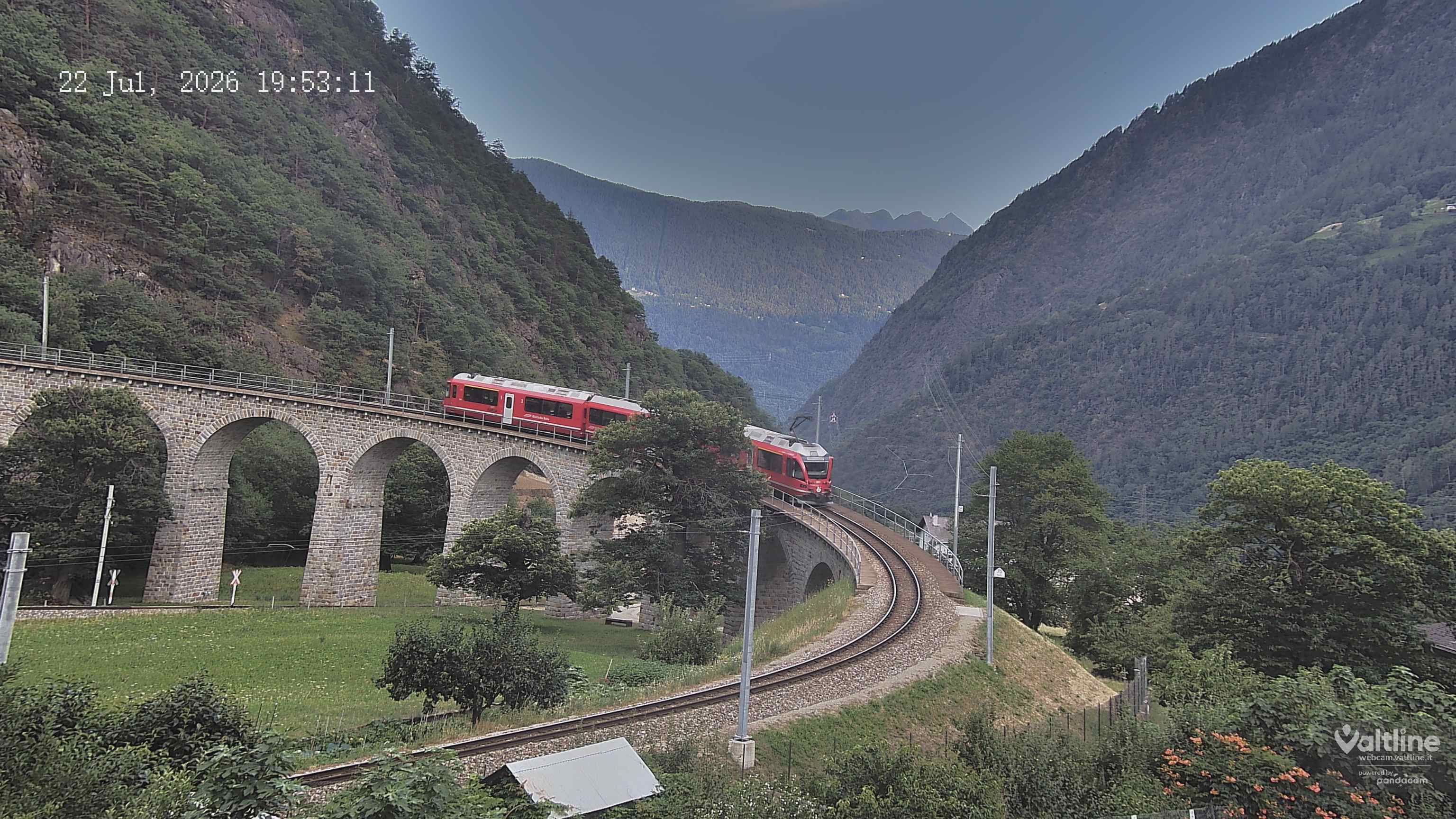 Brusio: Li Canvi: Webcam Trenino Rosso - Bernina Express in Valposchiavo