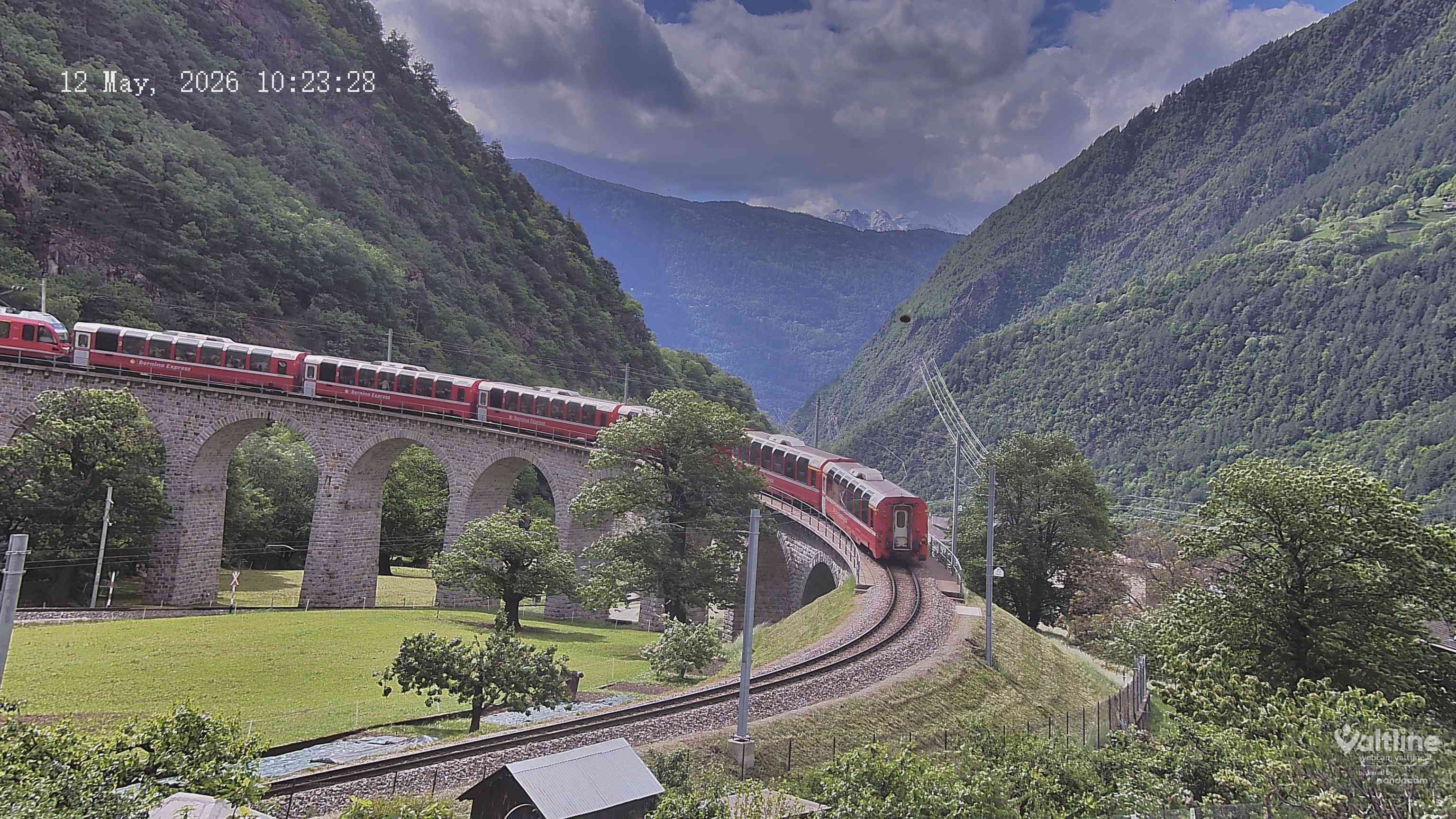 Brusio: Li Canvi: Webcam Trenino Rosso - Bernina Express in Valposchiavo