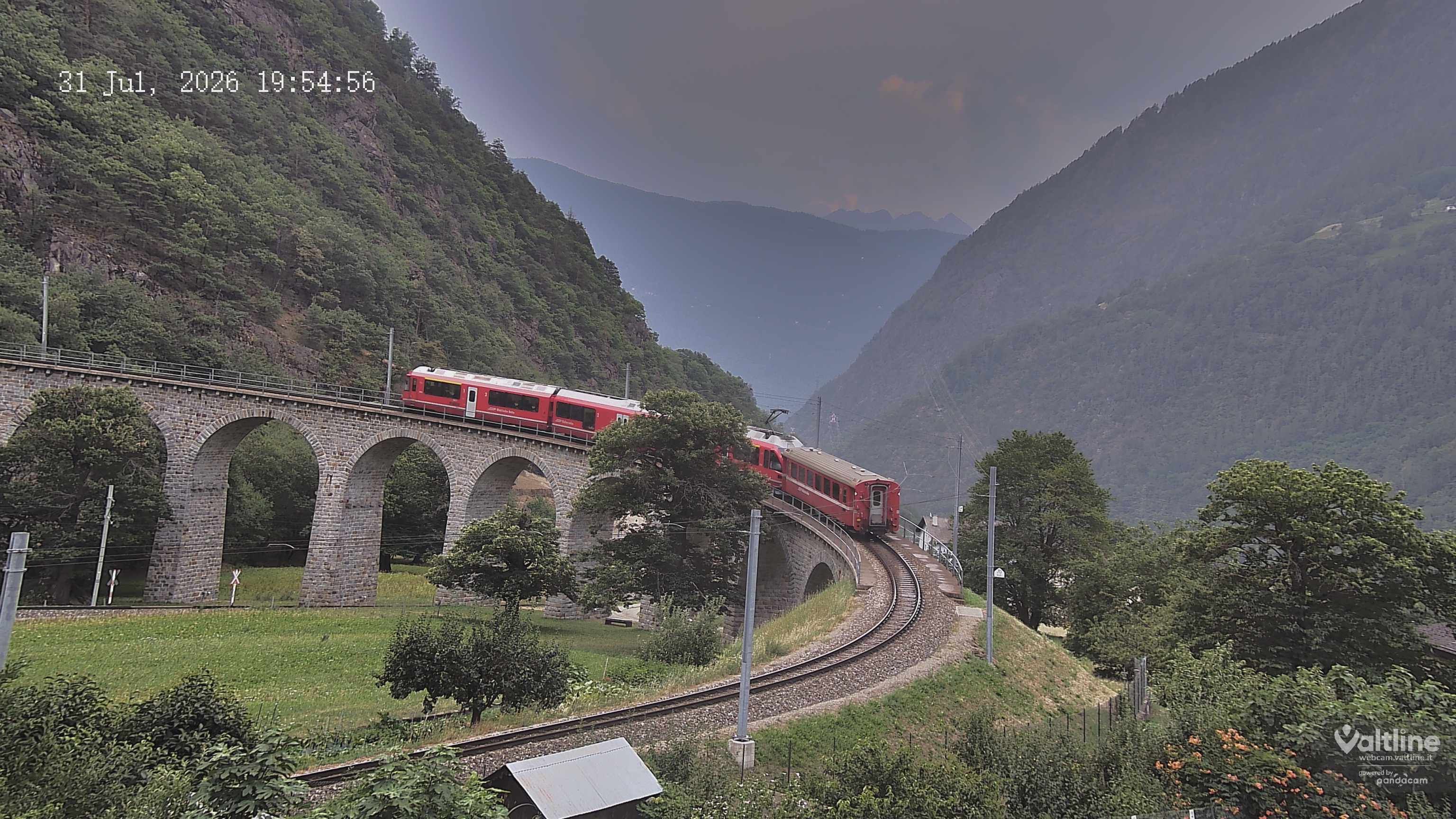 Brusio: Li Canvi: Webcam Trenino Rosso - Bernina Express in Valposchiavo