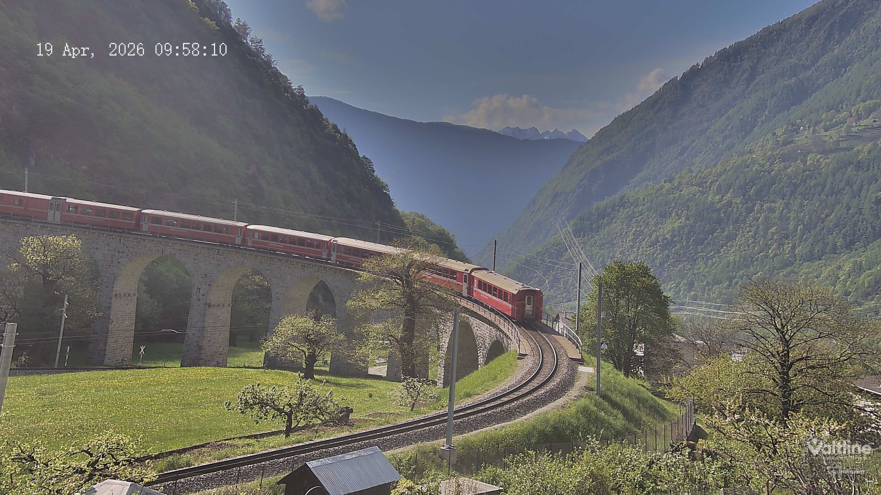 Brusio: Li Canvi: Webcam Trenino Rosso - Bernina Express in Valposchiavo