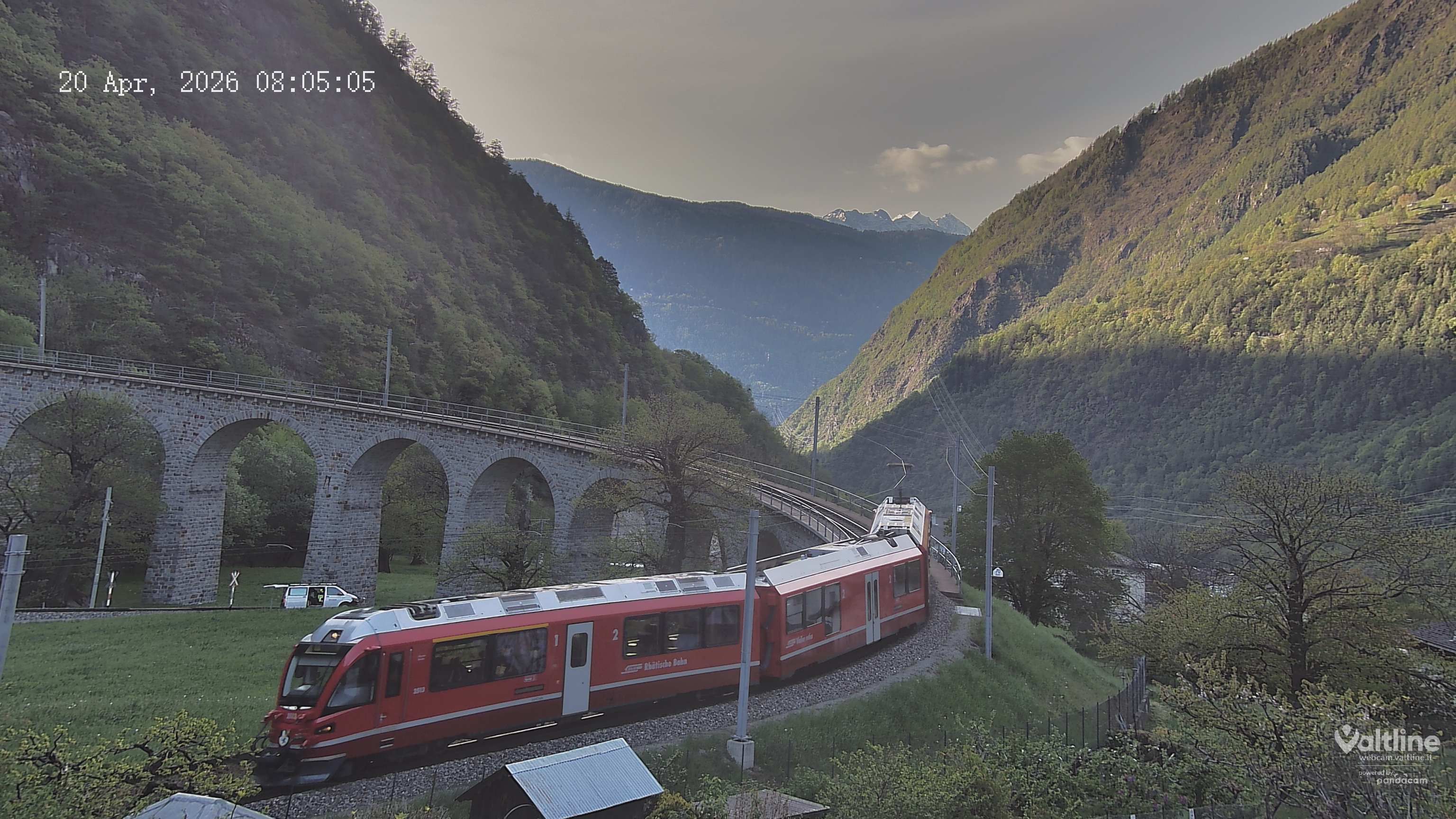 Brusio: Li Canvi: Webcam Trenino Rosso - Bernina Express in Valposchiavo