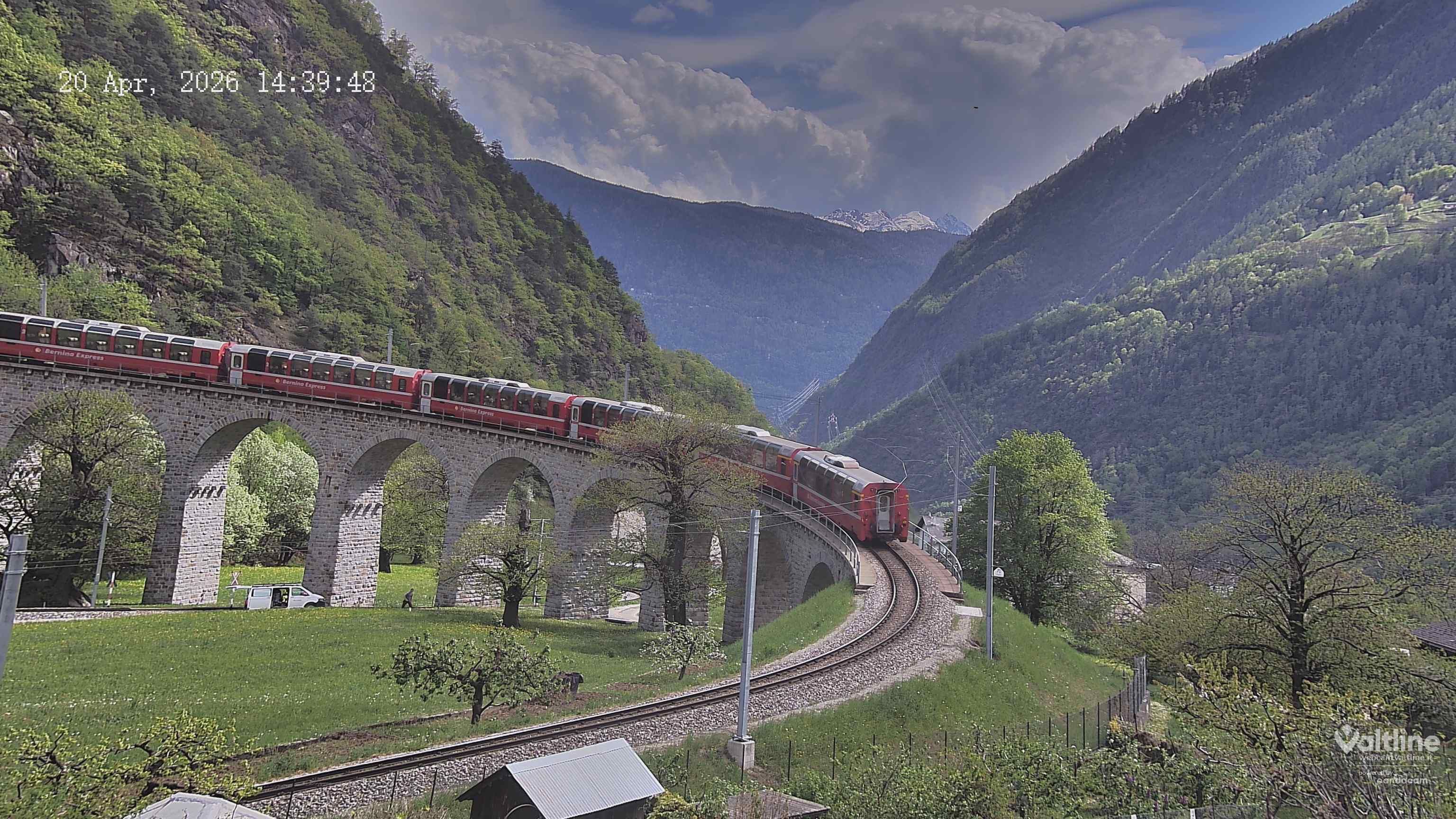 Brusio: Li Canvi: Webcam Trenino Rosso - Bernina Express in Valposchiavo