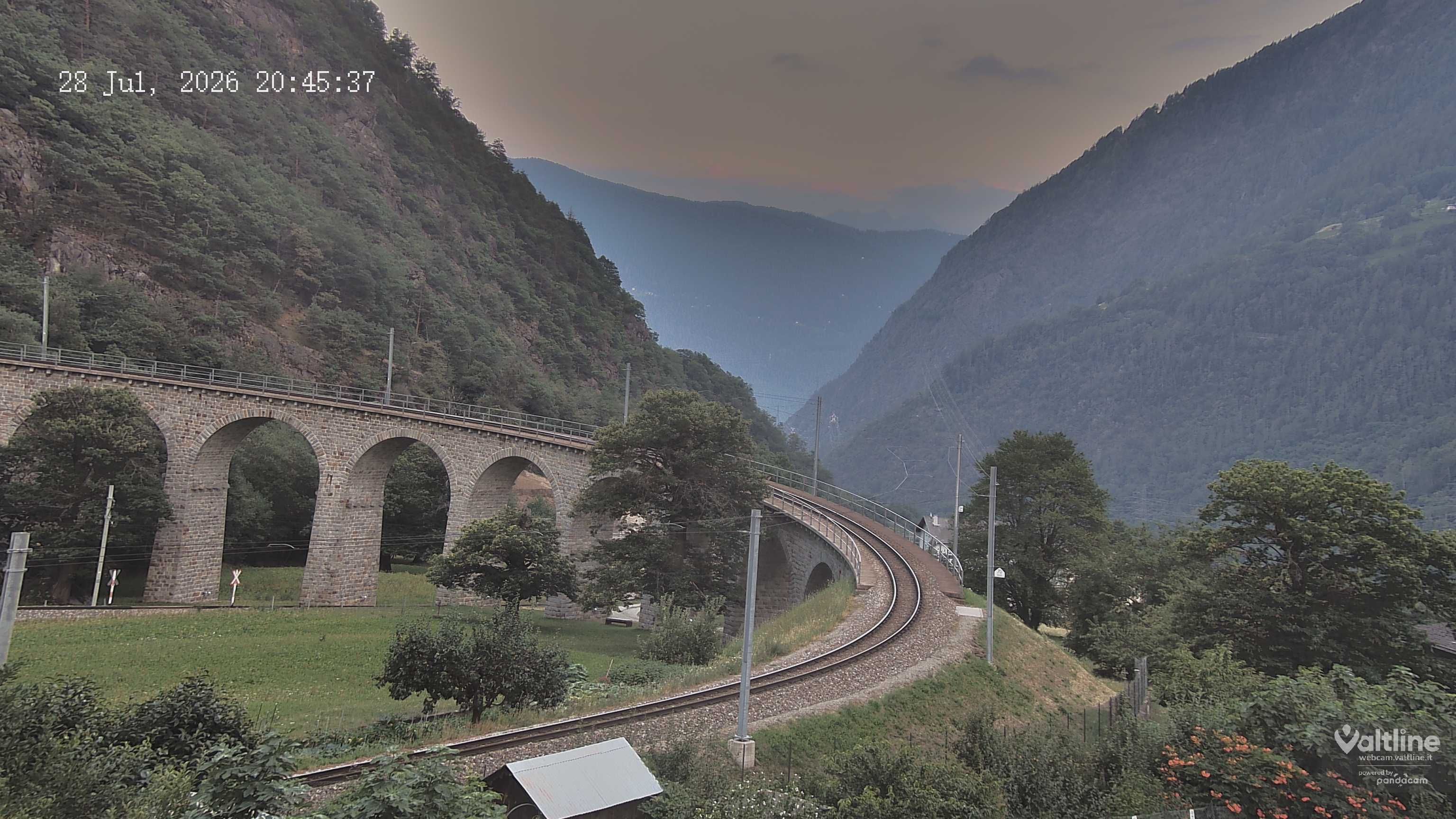 Brusio: Li Canvi: Webcam Trenino Rosso - Bernina Express in Valposchiavo